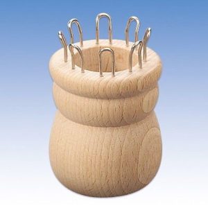 Strickliesel aus Naturholz mit  Haken
