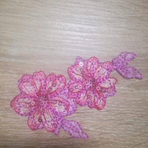 Blütenranke mit Pailletten