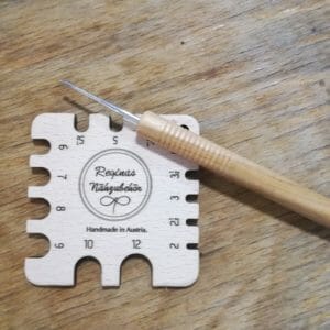 Nadelmaß für Häkelnadel Holz