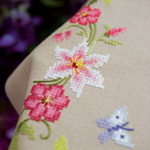 Bedruckte Deckenpackung rosa Blumen + Schmetterling