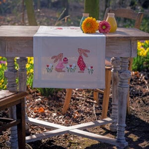 Set – Tischläufer bedruckt “Osterhasen” 40 x 100 cm